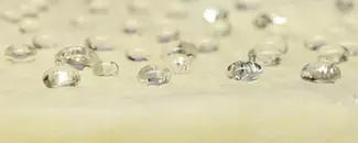 水滴をはじくグラスウール