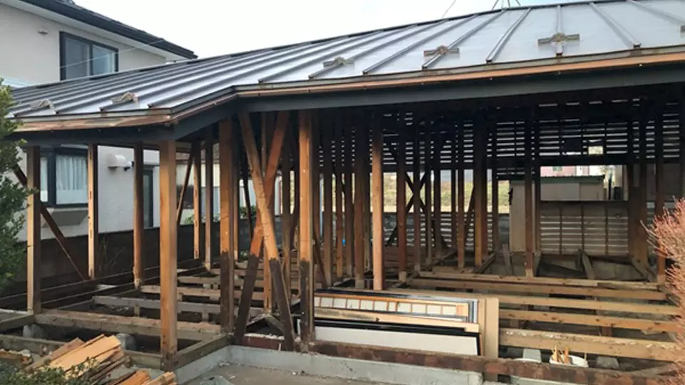 施工中